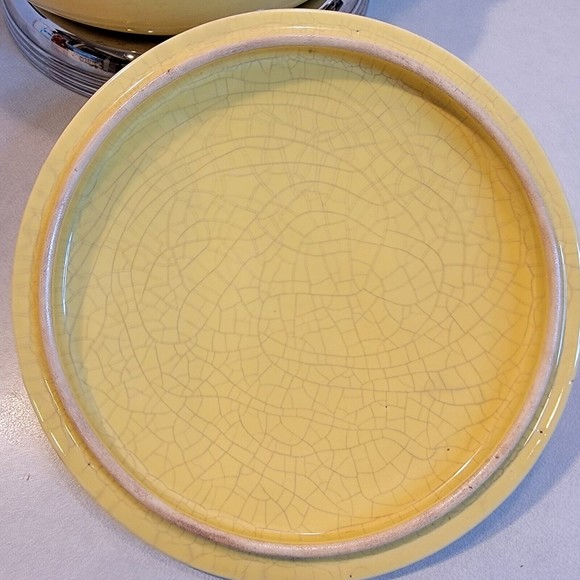 Vtg Yellow Caliente Pottery Casserole Metal Trivet Bakelite Handles - Top Issues - Picture 7 of 12